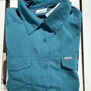 Columbia Long-sleeved dark green hiking shirt.